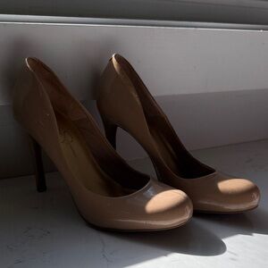 Jessica Simpson Beige Patent Heels